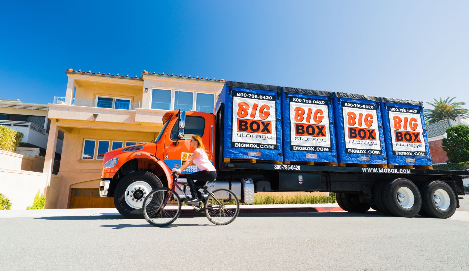 Big Box Storage truck carrying storage units