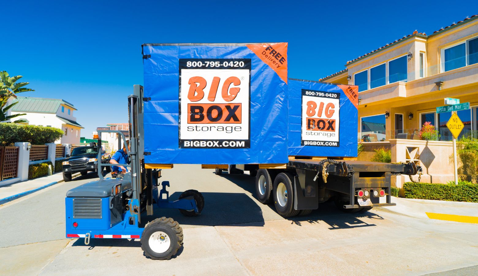 Big Box Storage forklift storage unit delivery