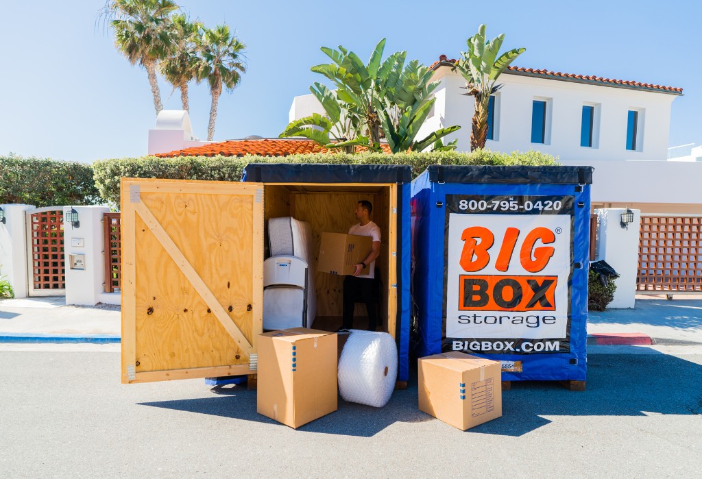 Wooden Storage box vs metal container - Big Box Storage